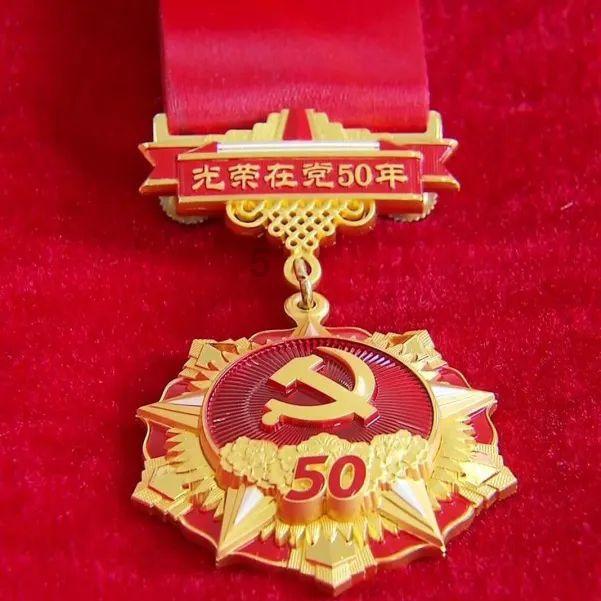 深圳园区发现巨蟒，长近4米，这条巨蟒是如何被发现的？游戏画面