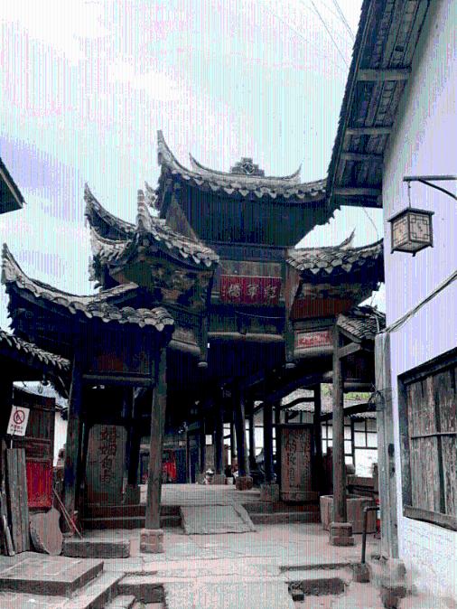 苗歌飞、苗绣美，湘西味的“村晚”好韵味